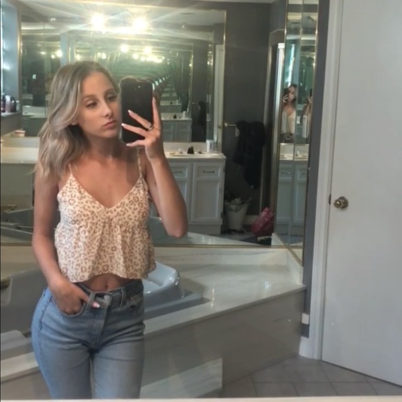 Meet your Posher, Ava - Picture 1 of 1